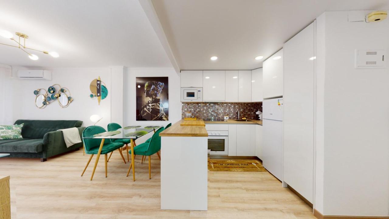 Pedro Lorca Apartment ตอร์เรเวียคา ภายนอก รูปภาพ