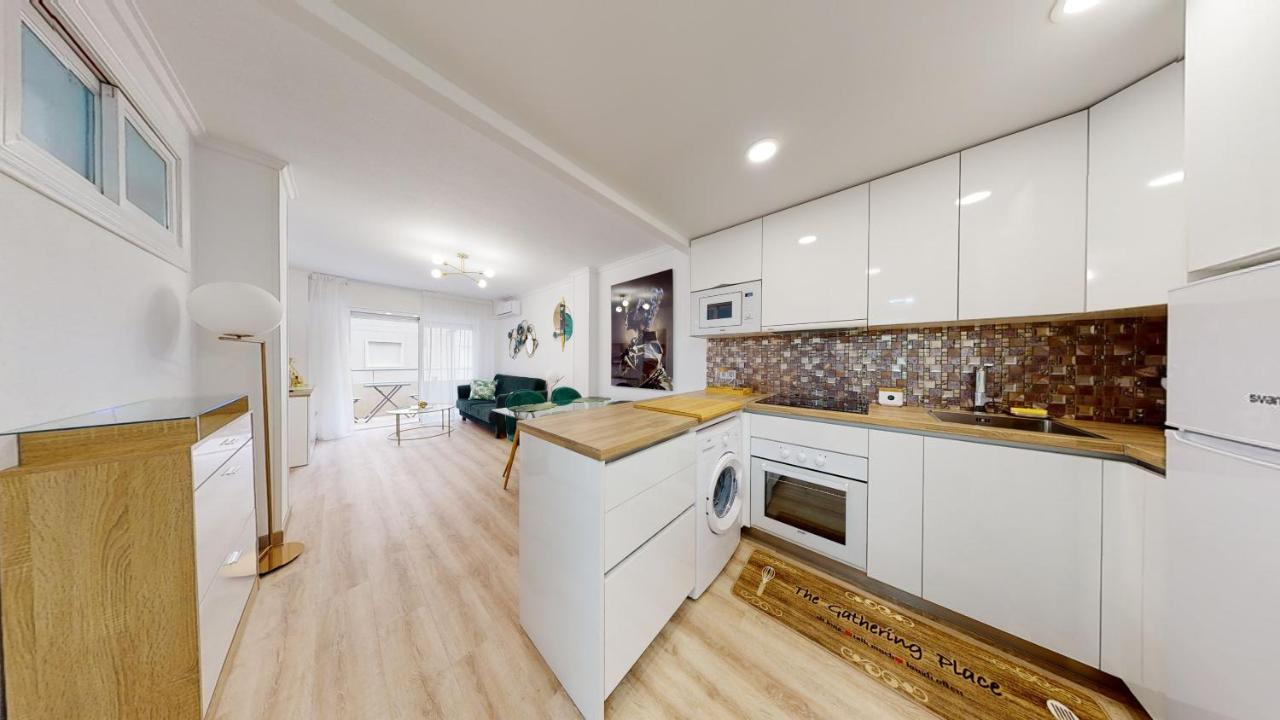 Pedro Lorca Apartment ตอร์เรเวียคา ภายนอก รูปภาพ