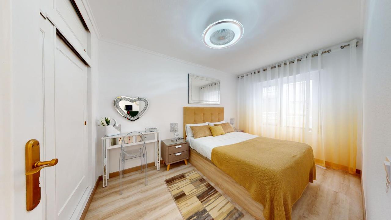 Pedro Lorca Apartment ตอร์เรเวียคา ภายนอก รูปภาพ