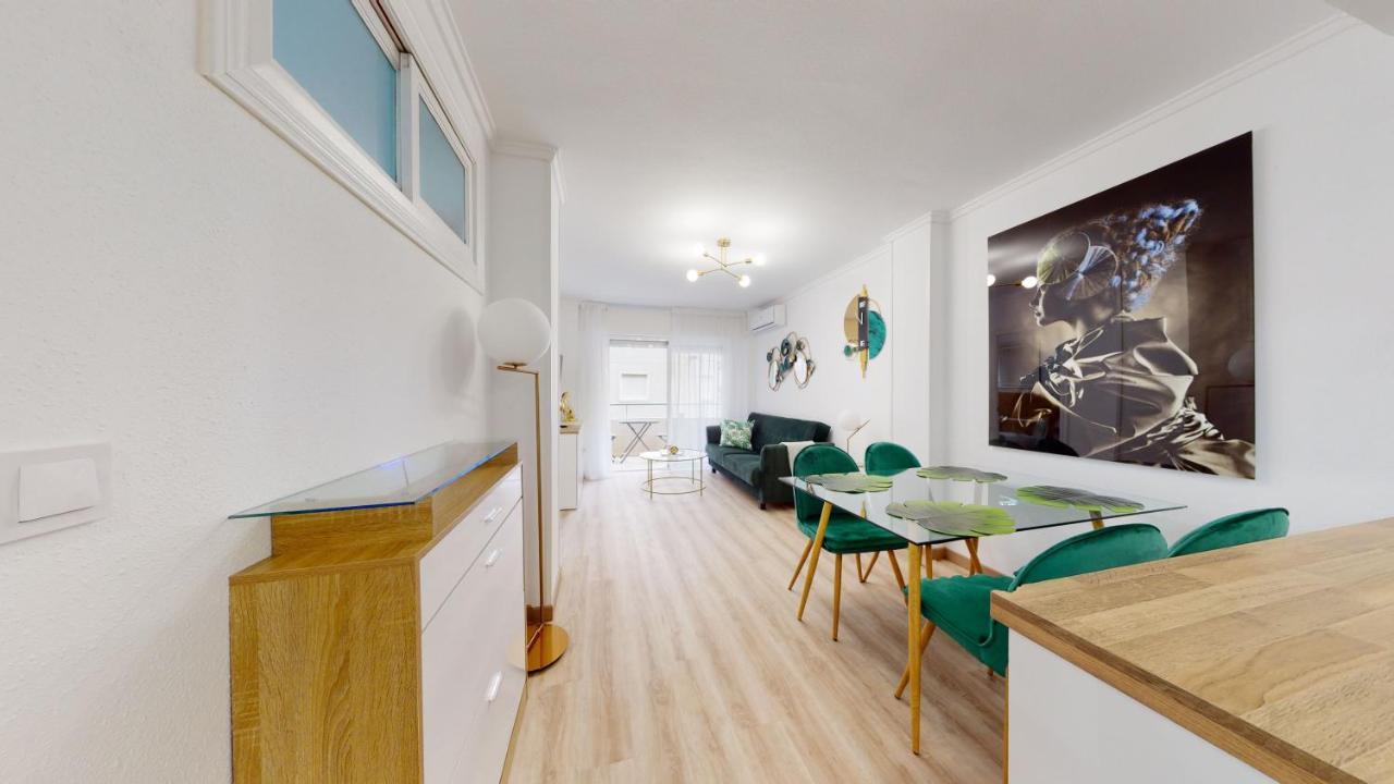 Pedro Lorca Apartment ตอร์เรเวียคา ภายนอก รูปภาพ